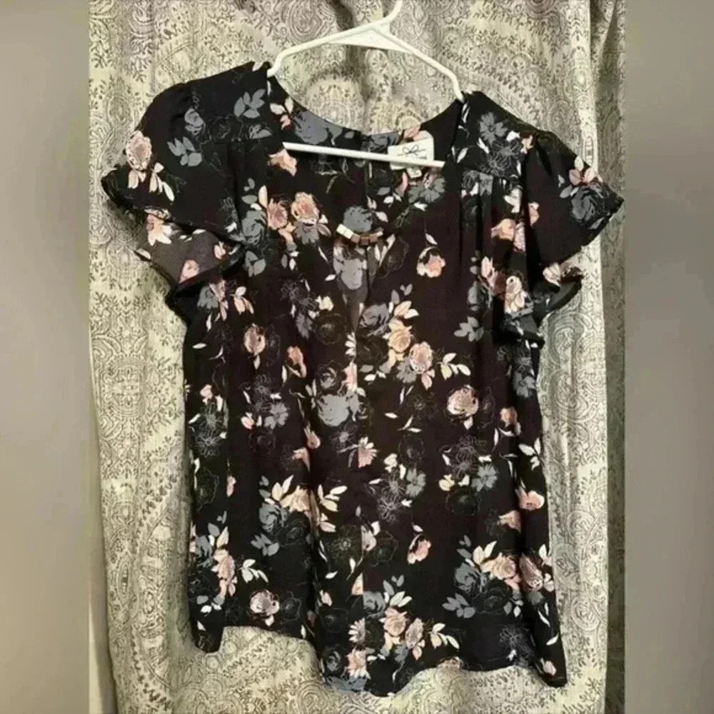 Twine & String Floral Blouse